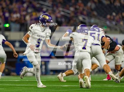 Thumbnail 3 in Shiner @ Muenster (UIL 2A Division II Football Final) photogallery.