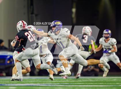 Thumbnail 1 in Shiner @ Muenster (UIL 2A Division II Football Final) photogallery.