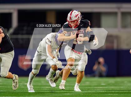 Thumbnail 3 in Shiner @ Muenster (UIL 2A Division II Football Final) photogallery.