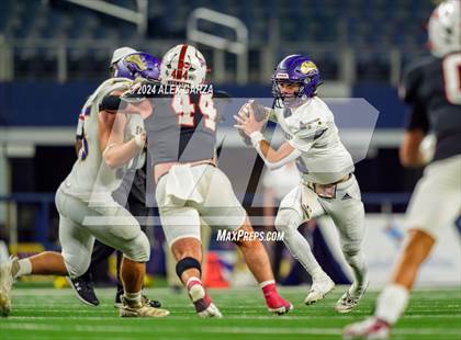Thumbnail 3 in Shiner @ Muenster (UIL 2A Division II Football Final) photogallery.