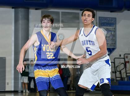 Thumbnail 2 in Wood vs. Davis (Les Curry Invitational) photogallery.