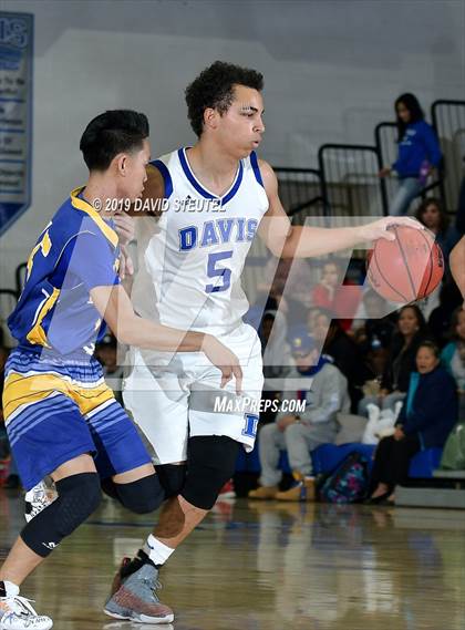 Thumbnail 3 in Wood vs. Davis (Les Curry Invitational) photogallery.