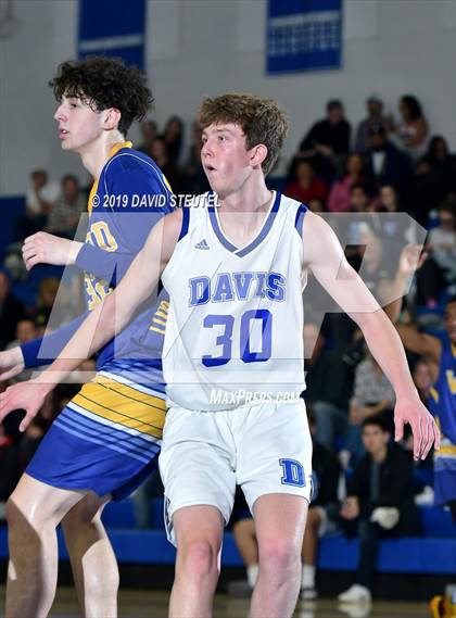 Thumbnail 2 in Wood vs. Davis (Les Curry Invitational) photogallery.