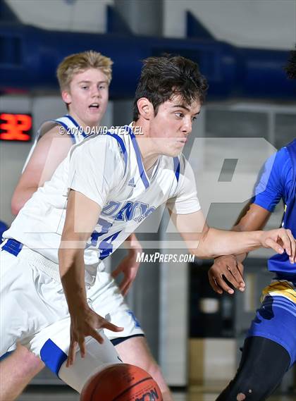 Thumbnail 2 in Wood vs. Davis (Les Curry Invitational) photogallery.