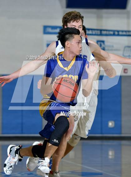Thumbnail 1 in Wood vs. Davis (Les Curry Invitational) photogallery.