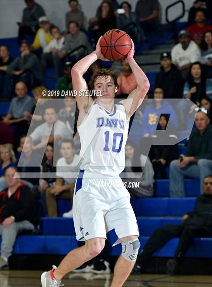 Thumbnail 2 in Wood vs. Davis (Les Curry Invitational) photogallery.