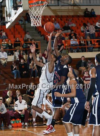 Thumbnail 2 in Bearden vs West (District 4AAA Semifinals) photogallery.