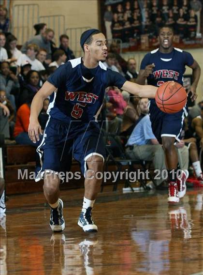 Thumbnail 2 in Bearden vs West (District 4AAA Semifinals) photogallery.