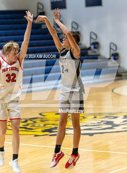 Thumbnail 3 in Pikeview vs WestSide (Little General/C. Adam Toney Showcase) photogallery.