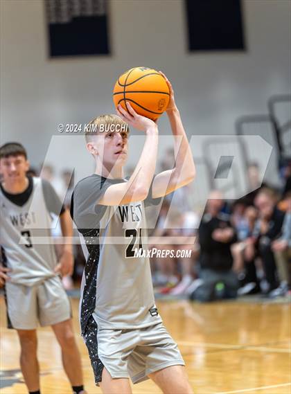 Thumbnail 1 in Pikeview vs WestSide (Little General/C. Adam Toney Showcase) photogallery.