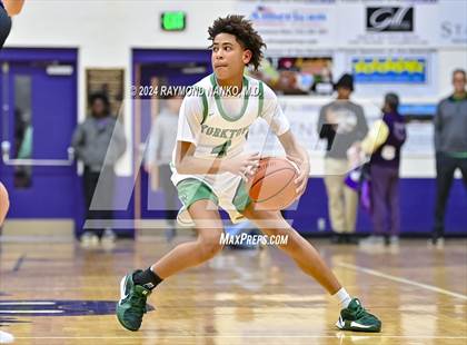 Thumbnail 1 in Yorktown vs. Guerin Catholic - Fieldhouse Classic photogallery.