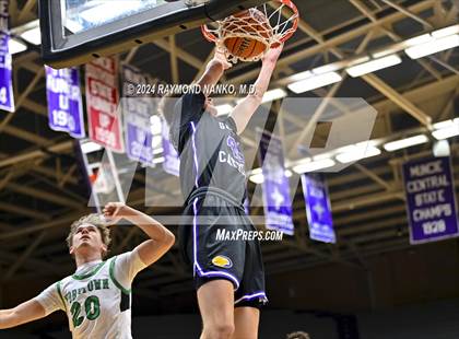 Thumbnail 2 in Yorktown vs. Guerin Catholic - Fieldhouse Classic photogallery.