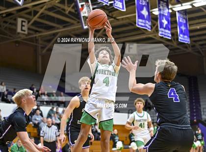Thumbnail 3 in Yorktown vs. Guerin Catholic - Fieldhouse Classic photogallery.