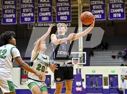 Thumbnail 1 in Yorktown vs. Guerin Catholic - Fieldhouse Classic photogallery.