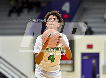 Thumbnail 3 in Yorktown vs. Guerin Catholic - Fieldhouse Classic photogallery.