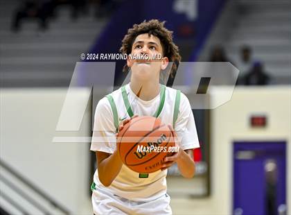 Thumbnail 2 in Yorktown vs. Guerin Catholic - Fieldhouse Classic photogallery.