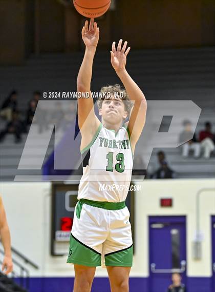 Thumbnail 1 in Yorktown vs. Guerin Catholic - Fieldhouse Classic photogallery.