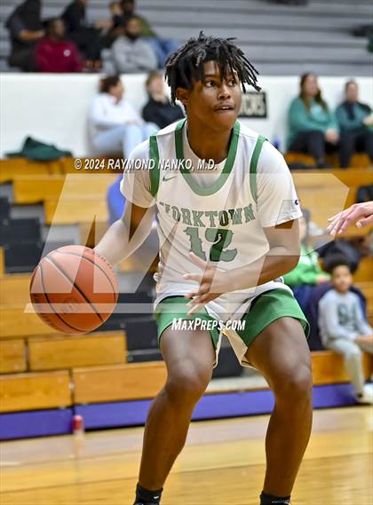 Thumbnail 3 in Yorktown vs. Guerin Catholic - Fieldhouse Classic photogallery.