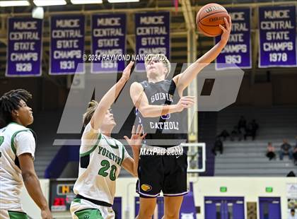 Thumbnail 2 in Yorktown vs. Guerin Catholic - Fieldhouse Classic photogallery.