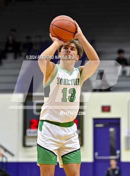 Thumbnail 2 in Yorktown vs. Guerin Catholic - Fieldhouse Classic photogallery.
