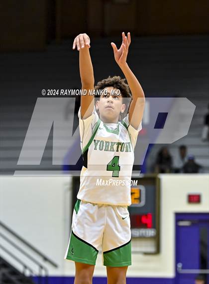 Thumbnail 1 in Yorktown vs. Guerin Catholic - Fieldhouse Classic photogallery.