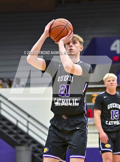 Thumbnail 3 in Yorktown vs. Guerin Catholic - Fieldhouse Classic photogallery.