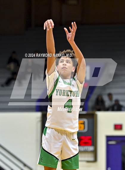 Thumbnail 1 in Yorktown vs. Guerin Catholic - Fieldhouse Classic photogallery.