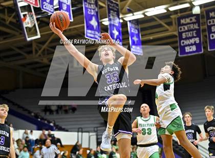 Thumbnail 1 in Yorktown vs. Guerin Catholic - Fieldhouse Classic photogallery.