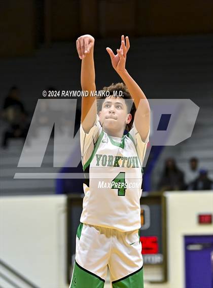 Thumbnail 2 in Yorktown vs. Guerin Catholic - Fieldhouse Classic photogallery.
