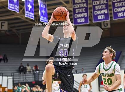 Thumbnail 1 in Yorktown vs. Guerin Catholic - Fieldhouse Classic photogallery.