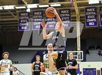 Thumbnail 1 in Yorktown vs. Guerin Catholic - Fieldhouse Classic photogallery.