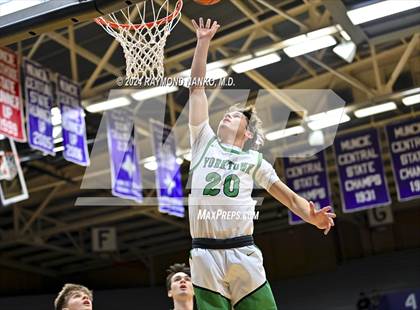 Thumbnail 1 in Yorktown vs. Guerin Catholic - Fieldhouse Classic photogallery.
