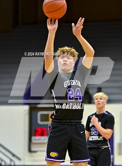 Thumbnail 2 in Yorktown vs. Guerin Catholic - Fieldhouse Classic photogallery.