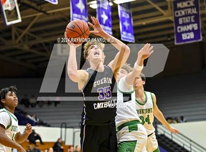 Thumbnail 3 in Yorktown vs. Guerin Catholic - Fieldhouse Classic photogallery.