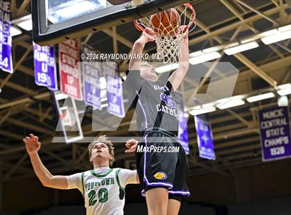 Thumbnail 1 in Yorktown vs. Guerin Catholic - Fieldhouse Classic photogallery.