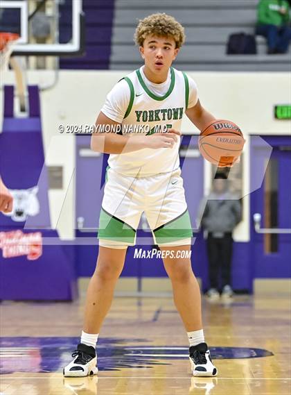 Thumbnail 3 in Yorktown vs. Guerin Catholic - Fieldhouse Classic photogallery.