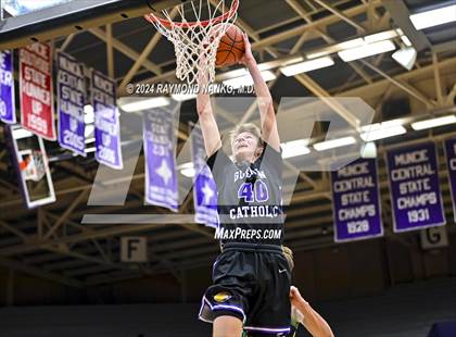 Thumbnail 3 in Yorktown vs. Guerin Catholic - Fieldhouse Classic photogallery.