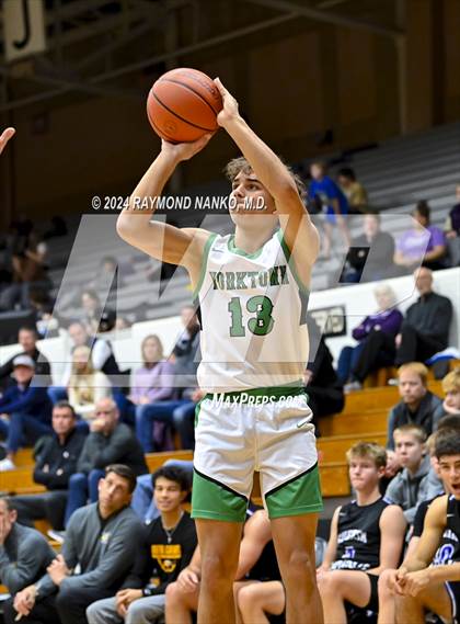 Thumbnail 2 in Yorktown vs. Guerin Catholic - Fieldhouse Classic photogallery.