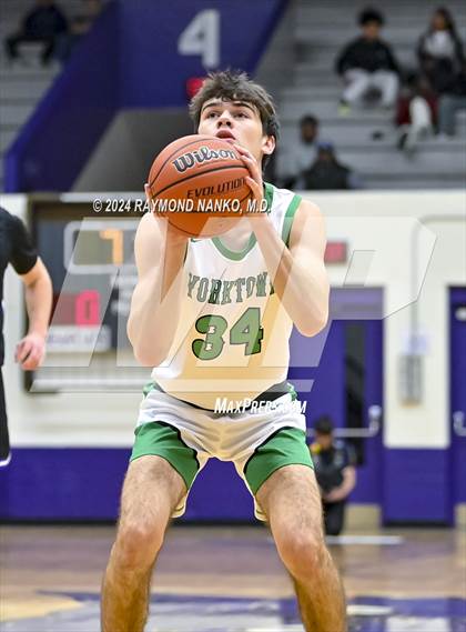 Thumbnail 1 in Yorktown vs. Guerin Catholic - Fieldhouse Classic photogallery.