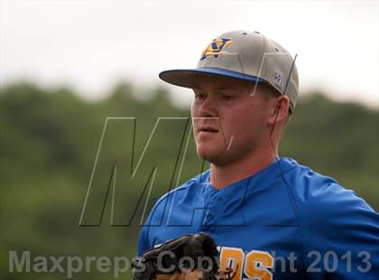 Thumbnail 2 in Newport Central Catholic vs Highlands (KHSAA District 36 Championship) photogallery.