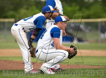 Thumbnail 3 in Newport Central Catholic vs Highlands (KHSAA District 36 Championship) photogallery.