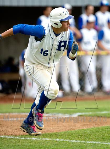 Thumbnail 2 in Newport Central Catholic vs Highlands (KHSAA District 36 Championship) photogallery.