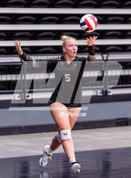Thumbnail 2 in Hurricane vs. Ridgeline (UHSAA 4A Second Round) photogallery.