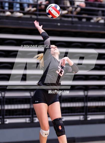 Thumbnail 1 in Hurricane vs. Ridgeline (UHSAA 4A Second Round) photogallery.
