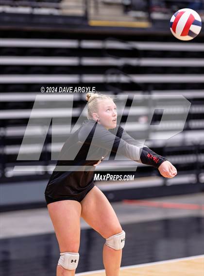 Thumbnail 1 in Hurricane vs. Ridgeline (UHSAA 4A Second Round) photogallery.