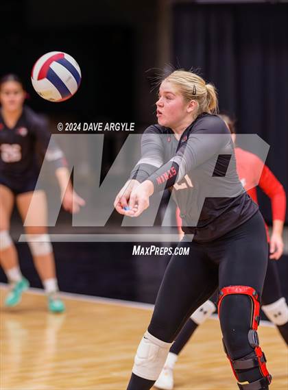Thumbnail 2 in Hurricane vs. Ridgeline (UHSAA 4A Second Round) photogallery.