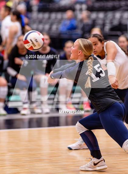 Thumbnail 2 in Hurricane vs. Ridgeline (UHSAA 4A Second Round) photogallery.