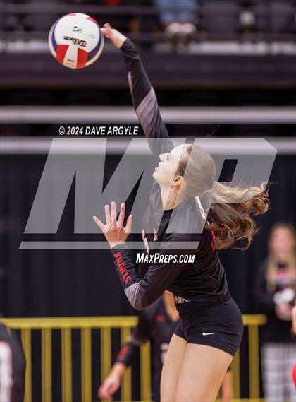 Thumbnail 1 in Hurricane vs. Ridgeline (UHSAA 4A Second Round) photogallery.
