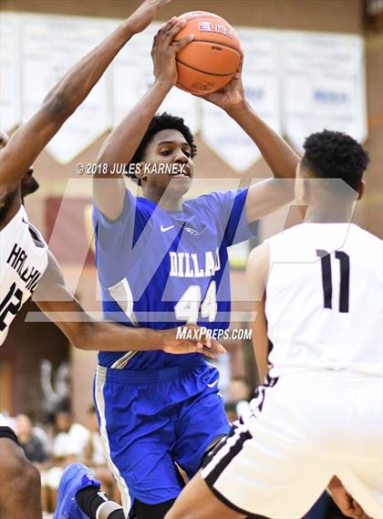 Thumbnail 1 in Dillard vs. Hall (Tarkanian Classic) photogallery.