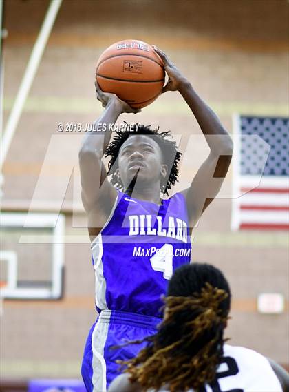 Thumbnail 3 in Dillard vs. Hall (Tarkanian Classic) photogallery.